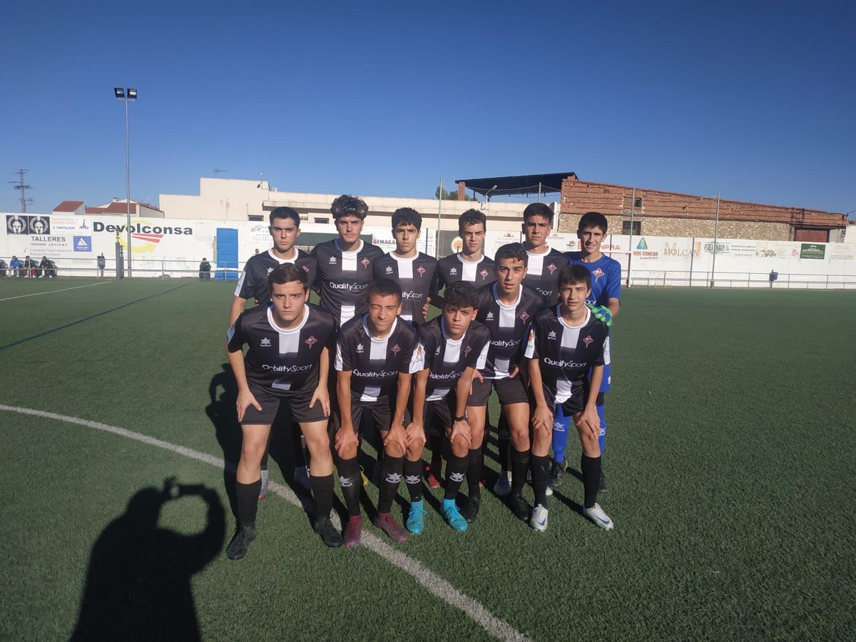 cdbcriptanense's tweet photo. 🗣Equipo juvenil jornada1️⃣1️⃣
🆚Manzanares C.F.
📆Domingo 27 de Noviembre
🕘12:00
🏟Jose Camacho
📍Manzanares
.
#LaUnionHaceLaFuerza 💪🏻
.
#JuntosPorUnSentimiento 🖤
. 
⚫⚪ 1,2,3 UNIÓN ⚫️⚪️
. 
#cdbcriptanense #unión #criptanense #primerapreferente #fútbol #castillalamancha https://t.co/5PDH8y5ZAw