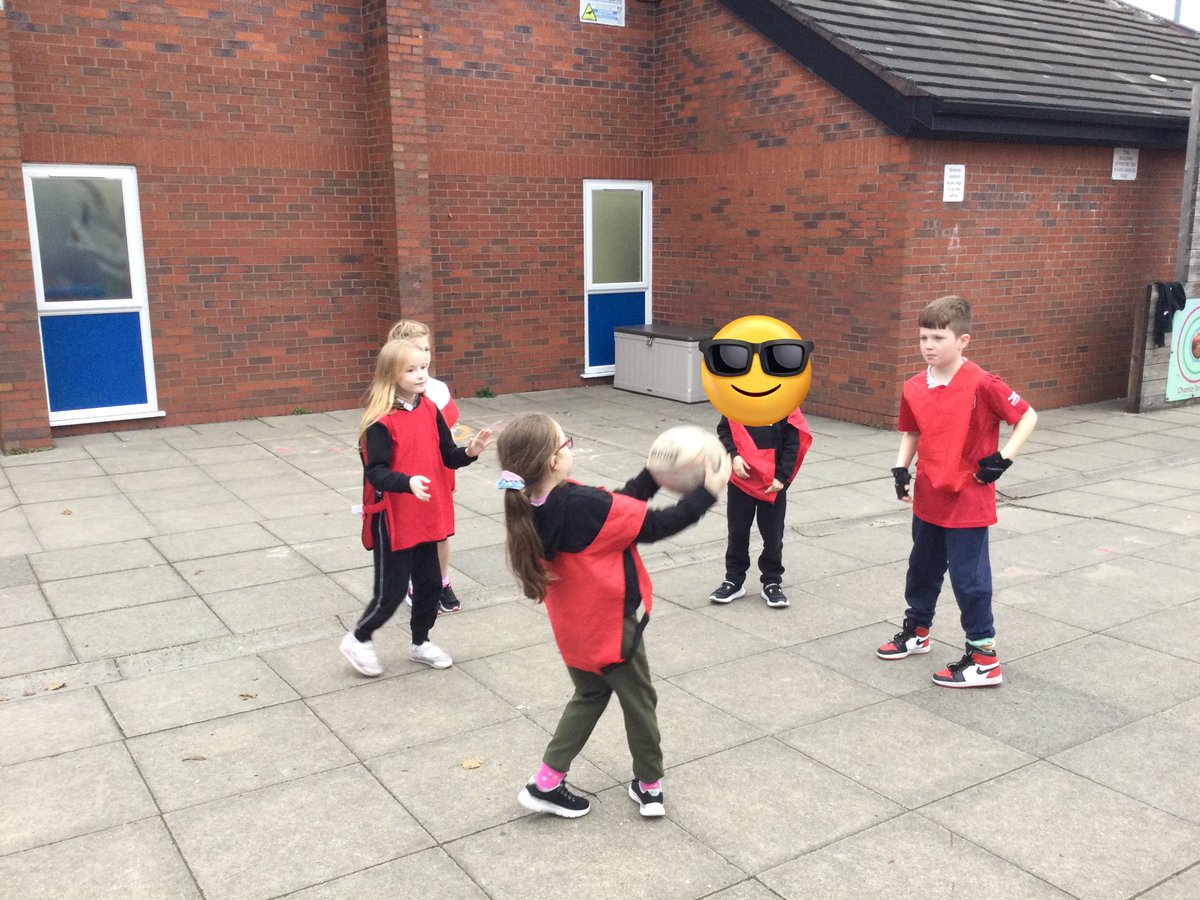 LSTClass09's tweet photo. A great Tag Rugby session #STPSPE #rugby https://t.co/E5fyyvgT6E