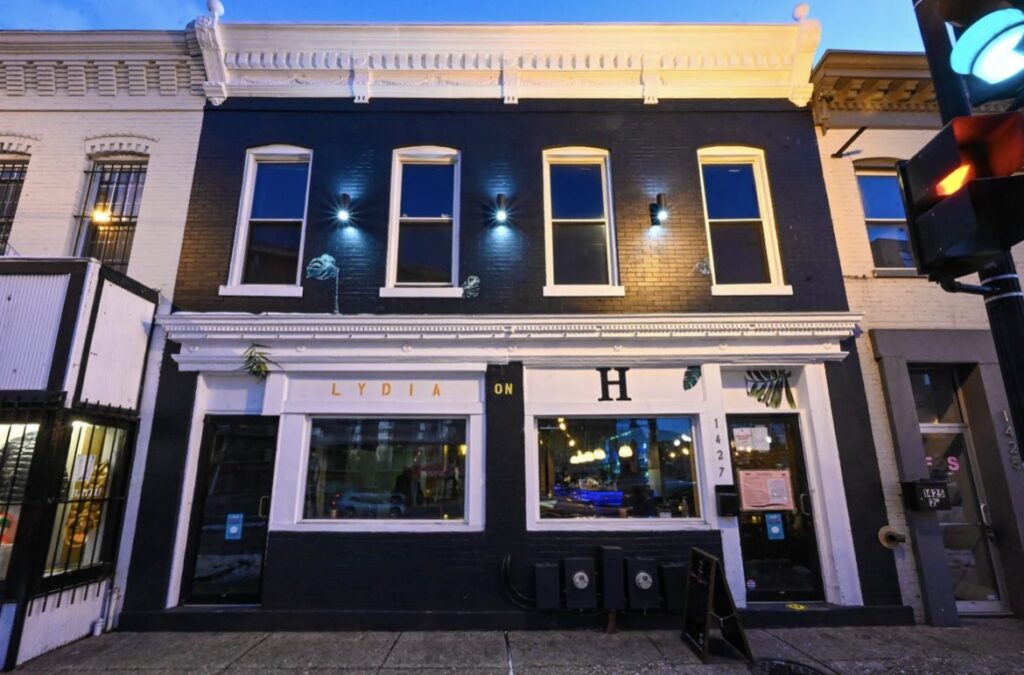 PoPville on Twitter ""A Motown Christmas Popup bar" at LYDIA ON H