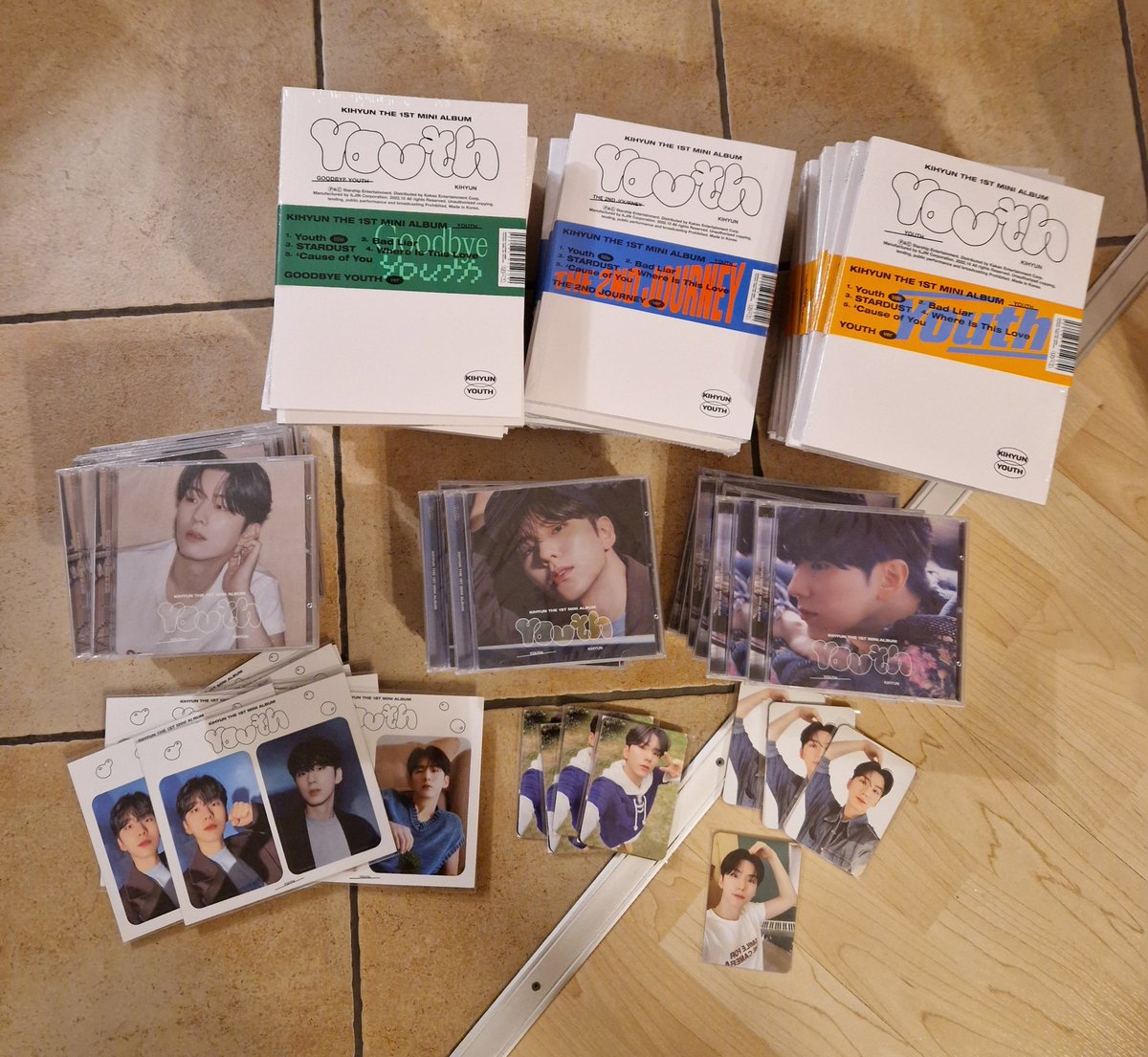 imxinterstellar's tweet image. #imxinterstellarupdates
Youth albums have arrived safely today! I&apos;ll wait for the customs invoices and reach out to everyone then 🤍
