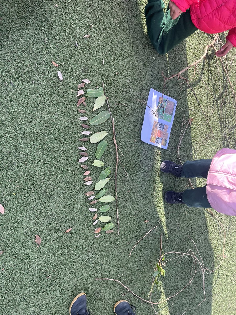 StPetersCroydon's tweet photo. Year 2 took their learning outside yesterday to create natural artwork. Today, they used their learning to write a recount of their experience. @Talk4Writing #hotwrite #outdoorlearning #crosscurricular https://t.co/qxghNIx66A