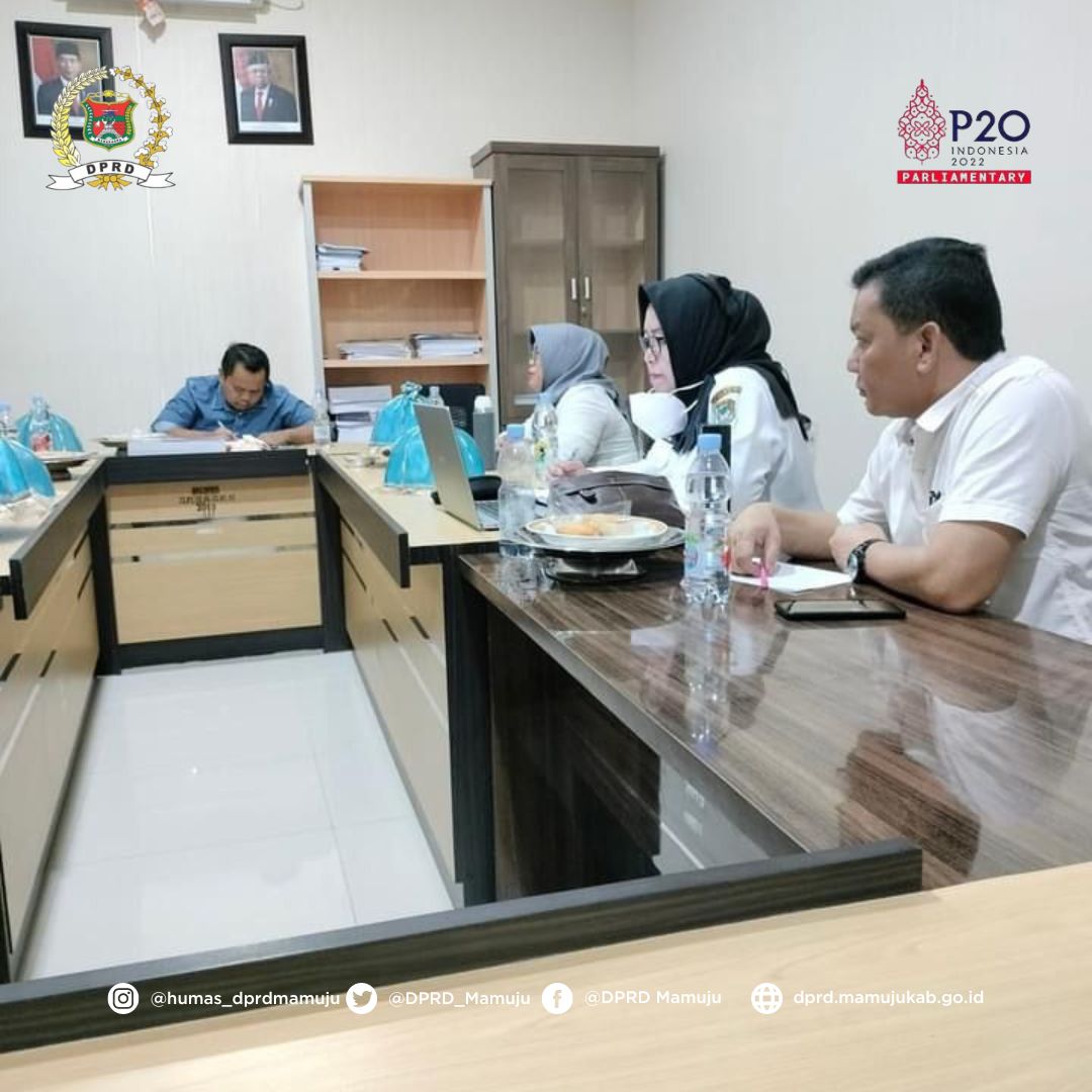 Rapat Finalisasi Ranperda tentang Perusda Manakarra Keren

-Humas DPRD Kab Mamuju-
