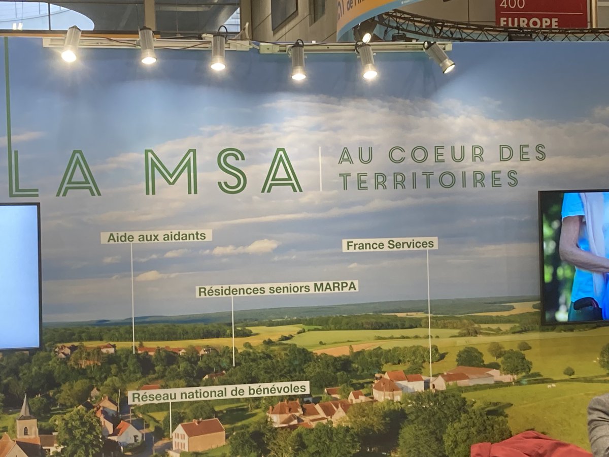 benoit_crochet's tweet photo. Heureux d’être présent ce jour sur le stand #MSA au Salon des Maires pour présenter accompagnement à la création de #MSP et #CPTS par la #MSA https://t.co/CUeAITdHdi
