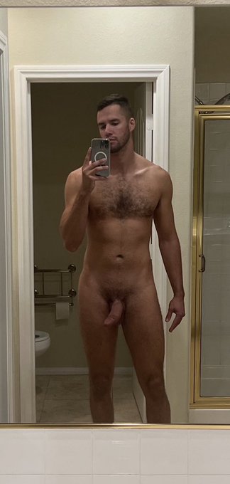 Am I on the menu tomorrow? https://t.co/oDvZBHLDc6<a href="/tag/tb"class="tags"><span>#tb</span></a>