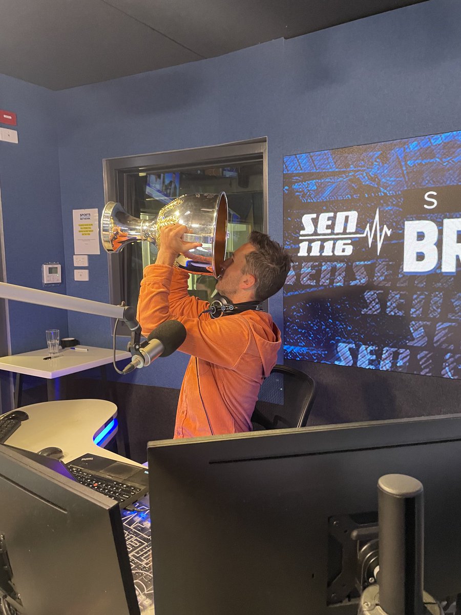 Simon O'Donnell tweet media