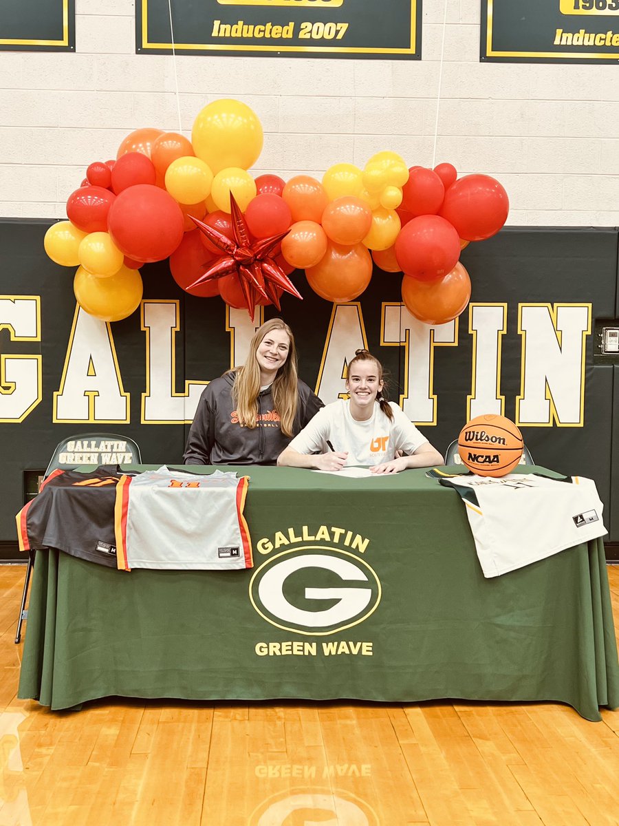 Maggie Hale tweet media