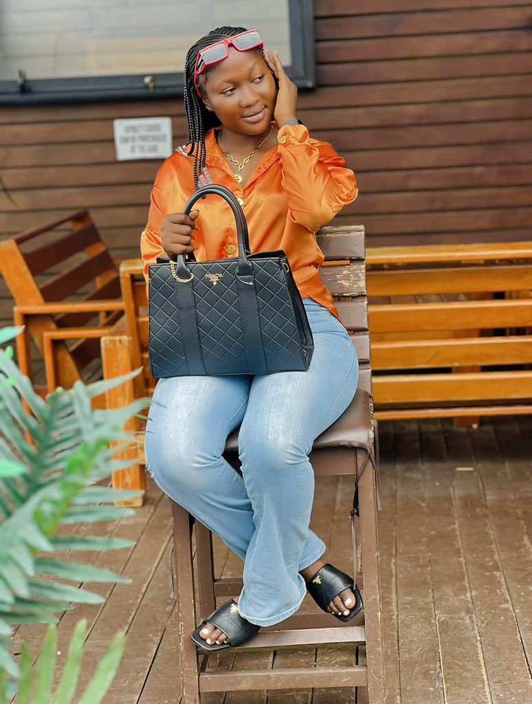 RojolineM's tweet photo. I love this girl like damm ☺️
Sis Fantastic the beauty is everything 🥰 my darling https://t.co/oH1CMd2xfi