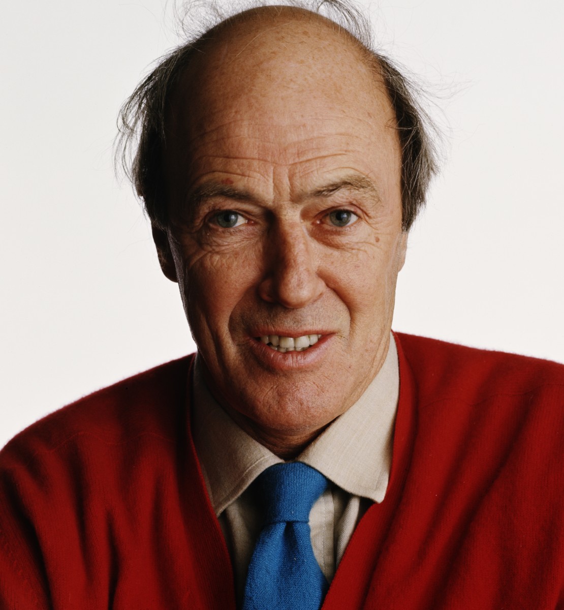 British writer and fighter pilot #RoaldDahl died of cancer #onthisday in 1990. #CharlieandtheChocolateFactory #JamesandtheGiantPeach #TheBFG #trivia