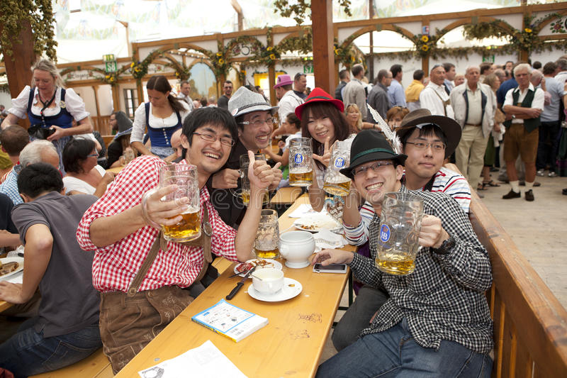 FrankBuzz1's tweet photo. We expected #Germany #Oktoberfest but that's what we got #upset #Qatarworldcup2022 #Qatar2022 #japan https://t.co/g6jTfYQBXg