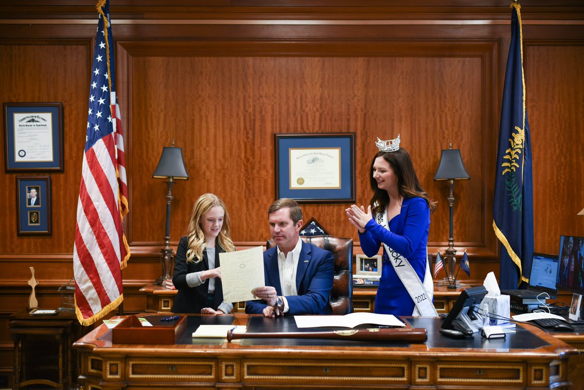 GovAndyBeshear's tweet photo. .@MissAmericaKY Hannah Edelen joined me to proclaim November as Family Literacy Month. Literacy opens the doors to opportunity, and it's important we do everything we can to help all Kentuckians succeed – and a great way to do that is by encouraging families to learn together. https://t.co/4JbfSLx2e5
