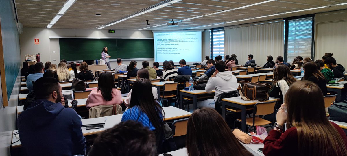 catedrades's tweet photo. Hoy hemos hablado con Beatriz Serón Costa, jefa del Servicio de Transparencia de la Actividad Pública Consejería de Participación, Transparencia, Cooperación y Calidad Democrática, sobre el derecho de acceso a información publica 🔍🔍
Gracias a todas por vuestra participación 🙂 https://t.co/WPVWhvhwG4