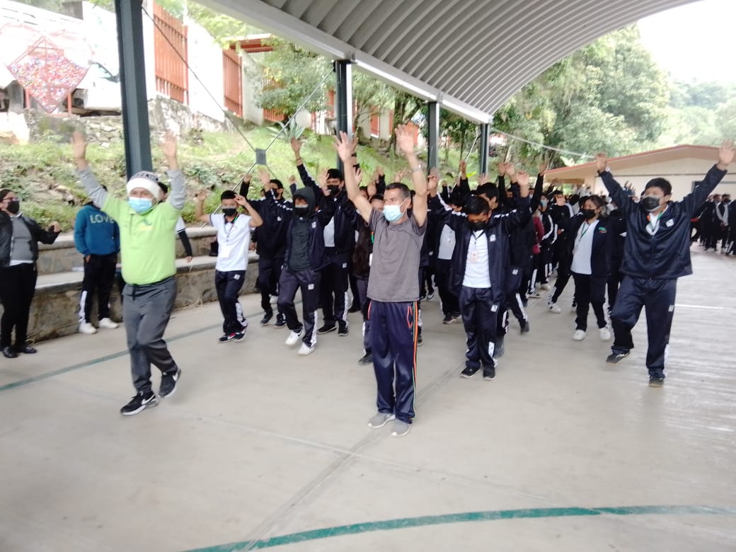 tehtepehuacan's tweet photo. Agradecemos al Mtro. Antonio Hernández Hernández docente del Plantel, por la organización de la actividad física con estudiantes y personal docente y de apoyo a la educación. 🧍🧎🧍🏃🤸🏋️⛹️🤾
Emmo Melo Rosales https://t.co/7FGKTOOnRJ