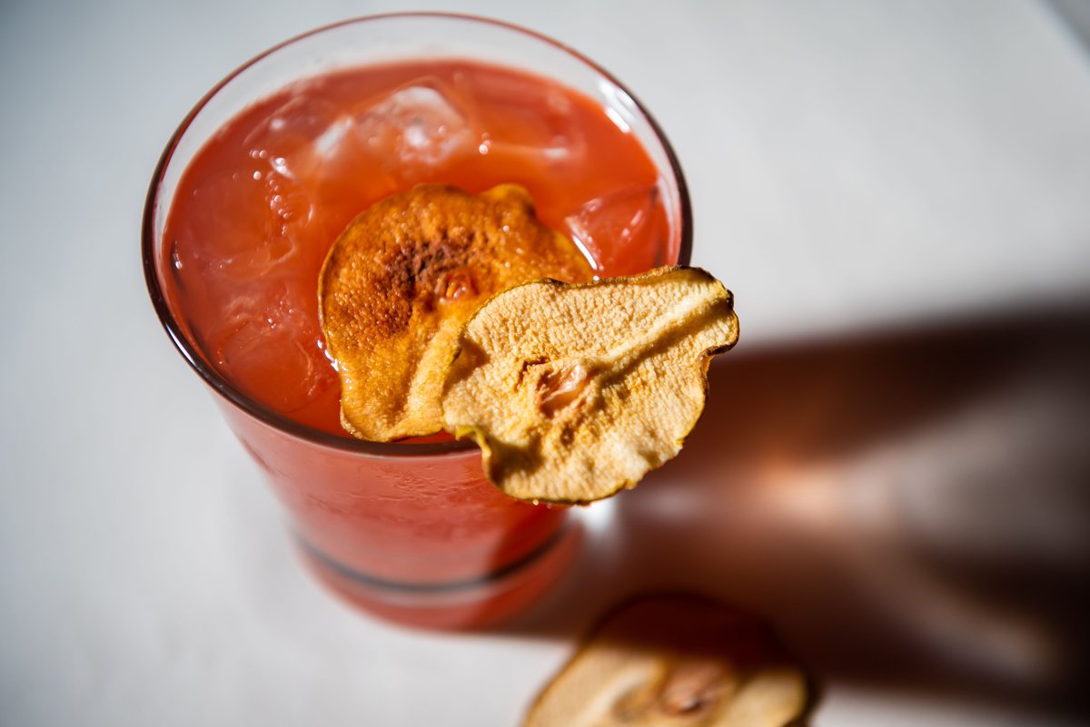 We are fully booked for Thanksgiving Day! 🧡🍴
Stop in tonight and enjoy our Pear 🍐 Negroni for #ThanksgivingEve
🥃 Gin, Campari, Vermouth &amp; Pear Nectar #SeeYouAtScampo
