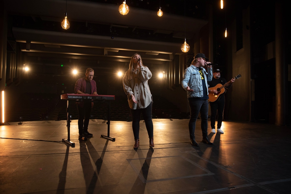 Join us tomorrow for an online Thanksgiving Service! 

Enjoy a short service from the comfort of your home with a message from Pastor Greg and worship songs. The service will be available on Facebook, Instagram, and YouTube. 

Wishing you all a blessed Thanksgiving.