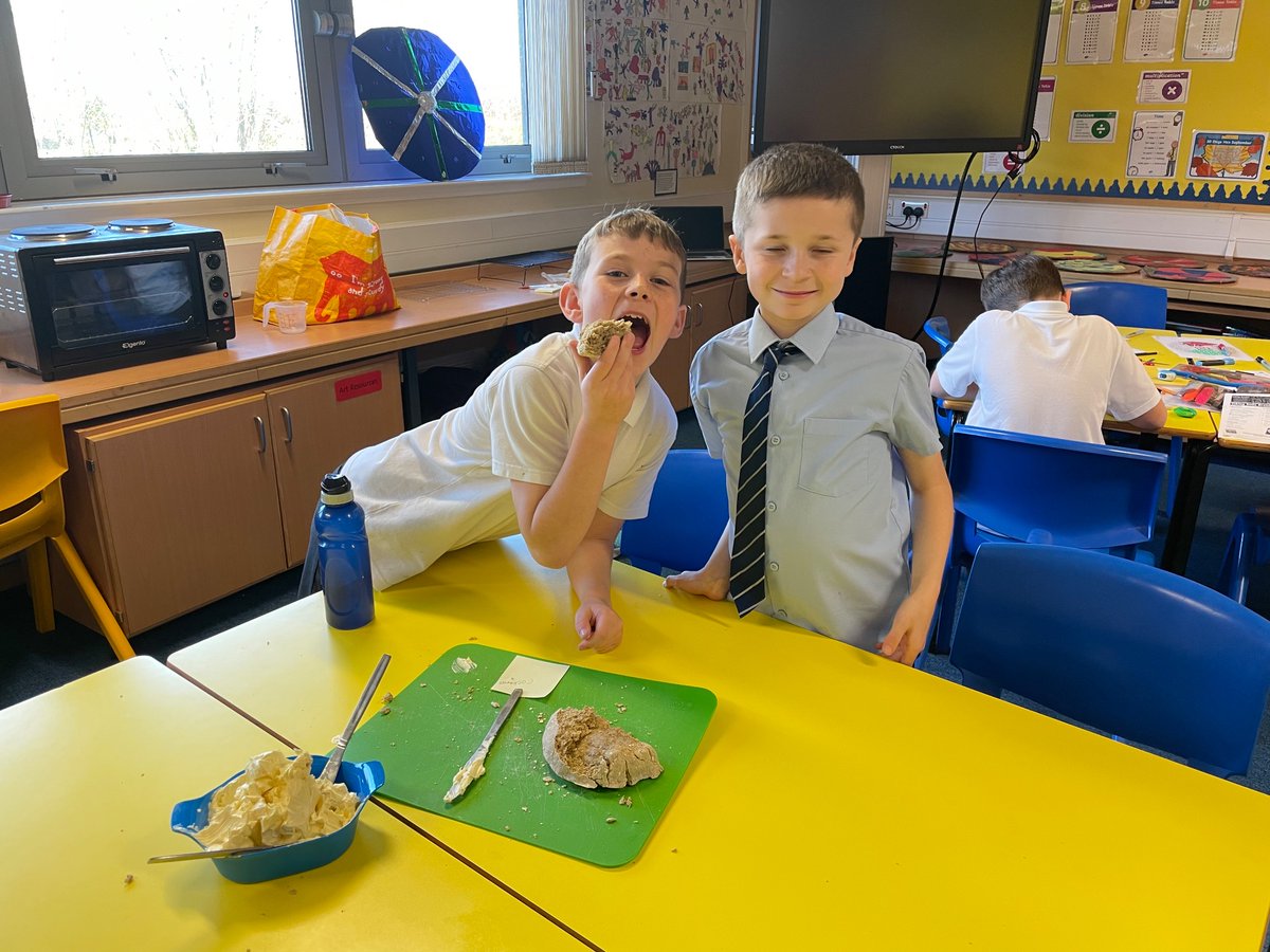 LawPrimarySLC's tweet image. Room 9 were busy baking Viking Soda Bread. 
#vikingfun #wearelawsome #secondhelpingsplease