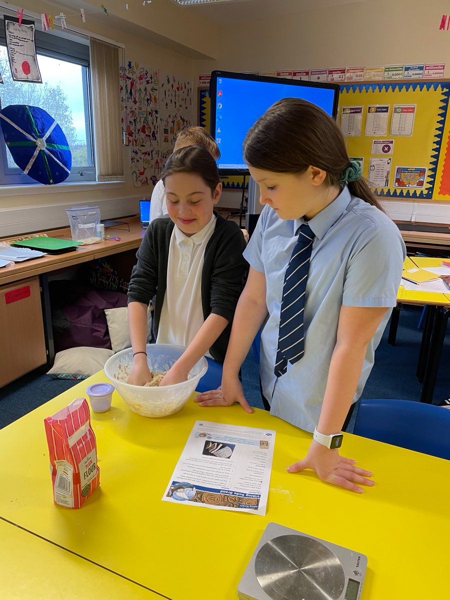LawPrimarySLC's tweet image. Room 9 were busy baking Viking Soda Bread and making shields. 
#vikingfun #wearelawsome #secondhelpingsplease