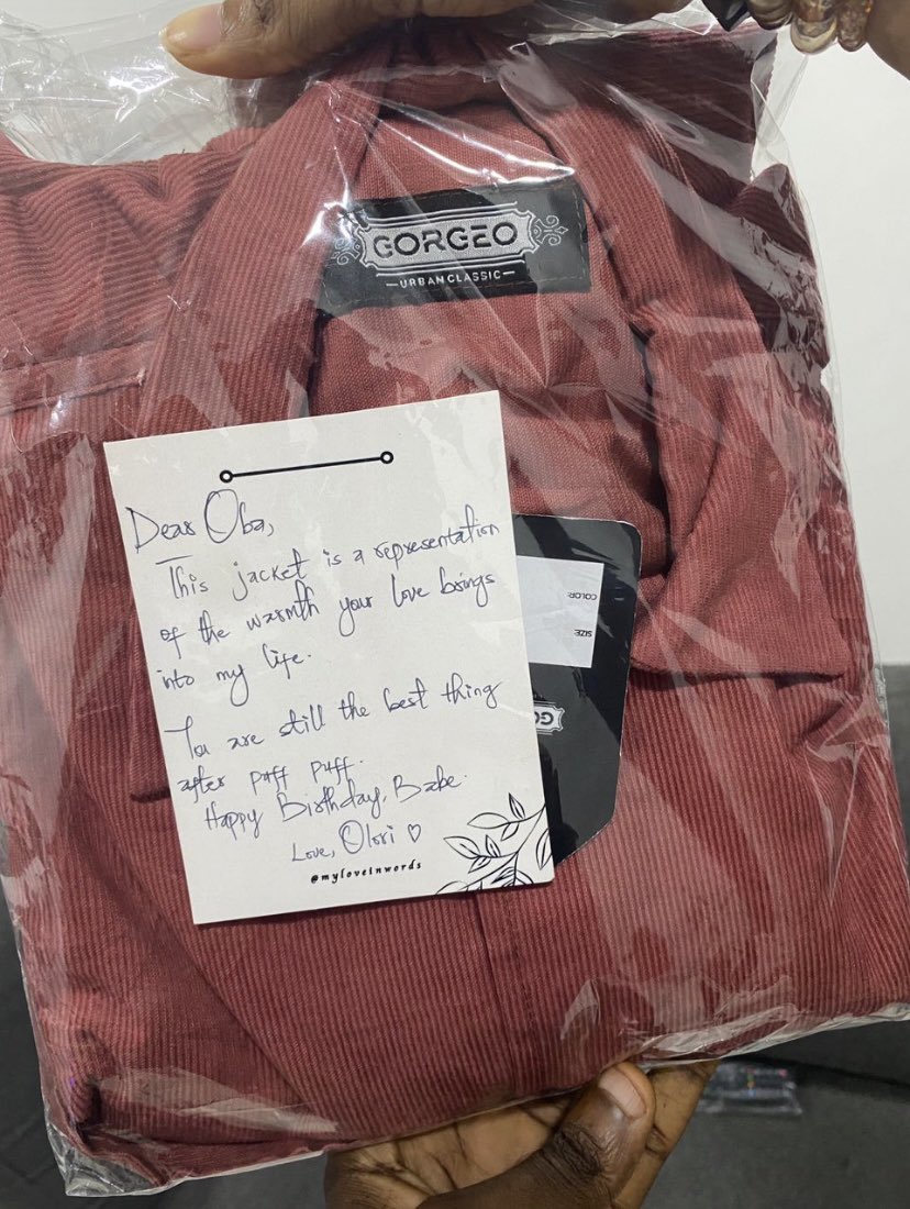 _myloveinwords_'s tweet photo. Happy birthday @ConfidentNuel 🥳🎉

@Toks_princess thank you for trusting us to put your love in words❤️

Handwritten card @_myloveinwords_ 
Jacket @Gorgeoclassic (always a pleasure working with you) 🤗 https://t.co/rjSHs7zPpv