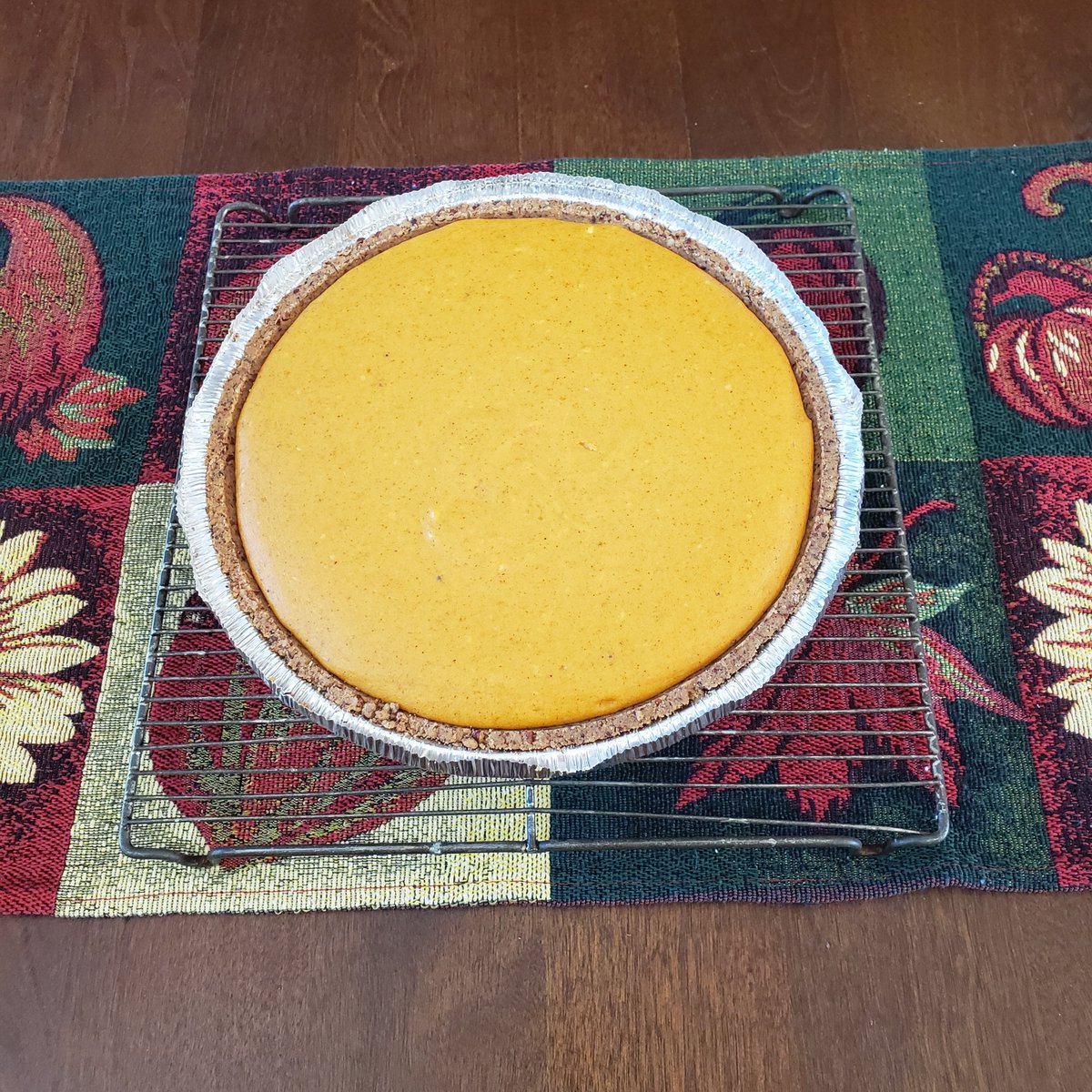 Husband: We can cut 2 pieces, rearrange pie, no one will notice tomorrow.
Me:
#Thanksgiving2022 #Thanksgivingpie #pumpkincheesecake