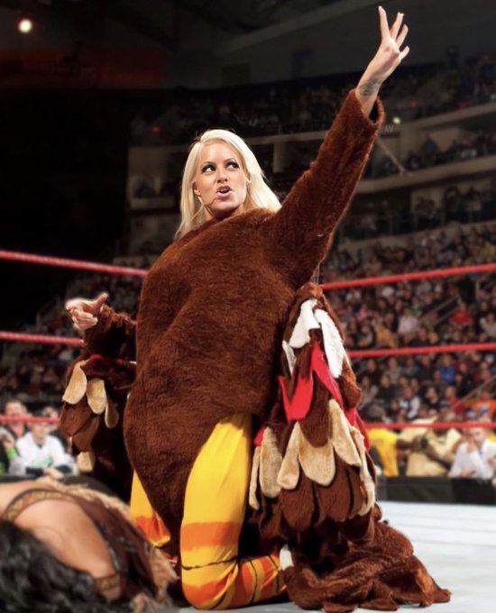 Who&rsquo;s ready for Thanksgiving?? 🦃🦃 https://t.co/aVl5Lbxde3<a href="/tag/newprofilepic"class="tags"><span>#newprofilepic</span></a>