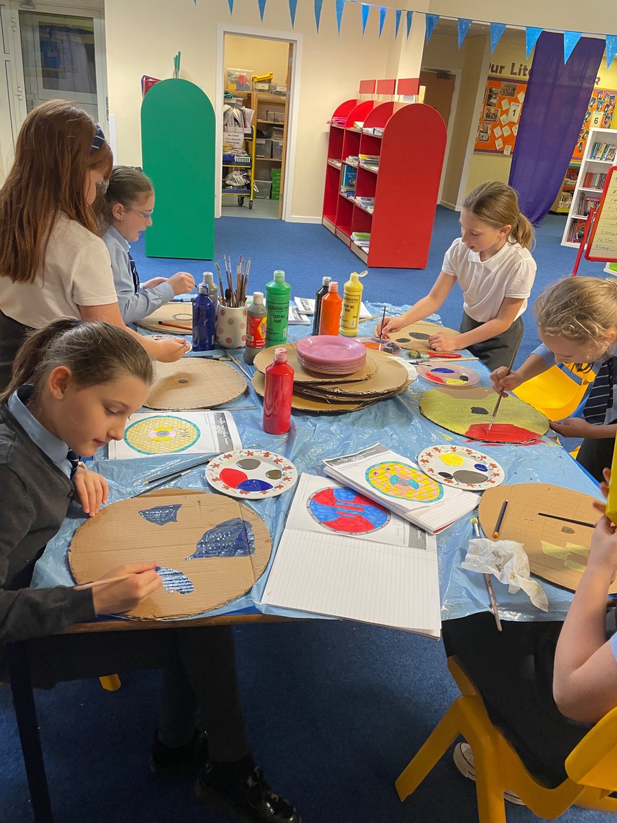 LawPrimarySLC's tweet image. Room 9 were busy baking Viking Soda Bread and making shields. 
#vikingfun #wearelawsome #secondhelpingsplease