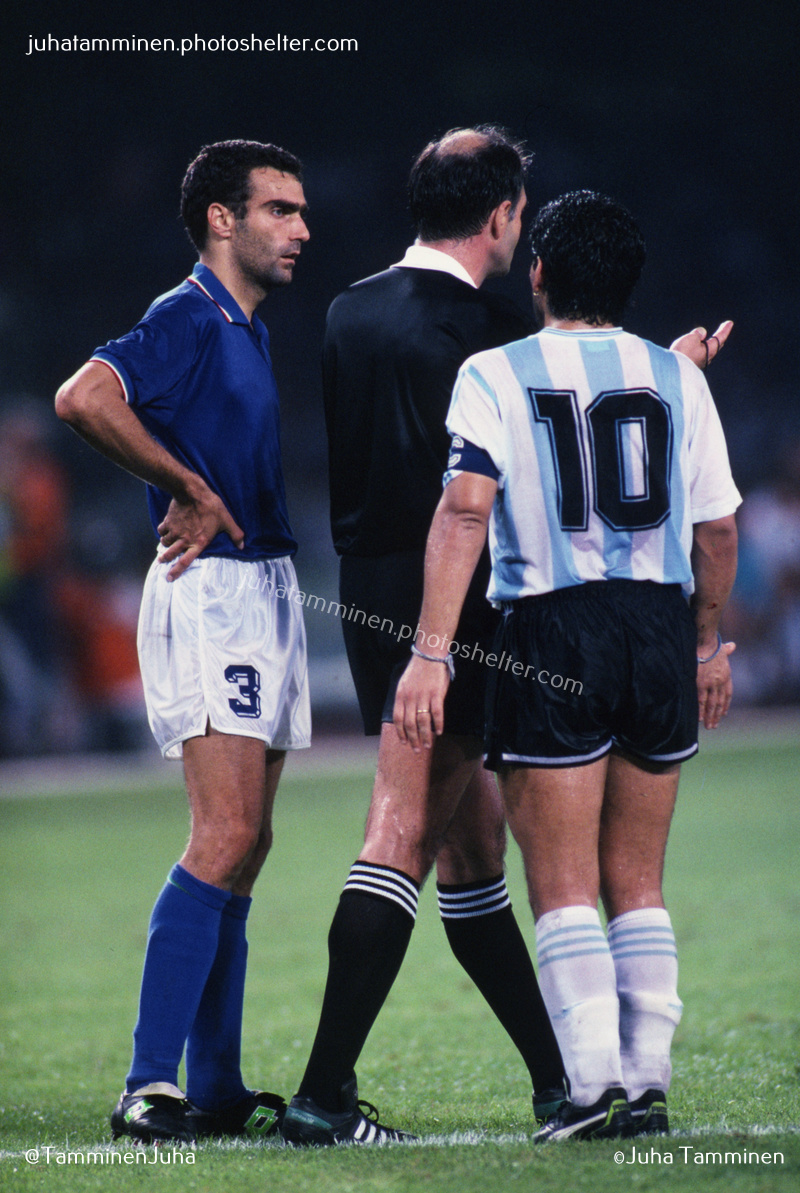 Giuseppe Bergomi, referee Michel Vautrot & Diego Armando Maradona, Italia v Argentina, Stadio San Paolo, Napoli, 3.7.1990 #GiuseppeBergomi #MichelVautrot #DiegoMaradona #ITAvARG #Italia90 #Azzurri