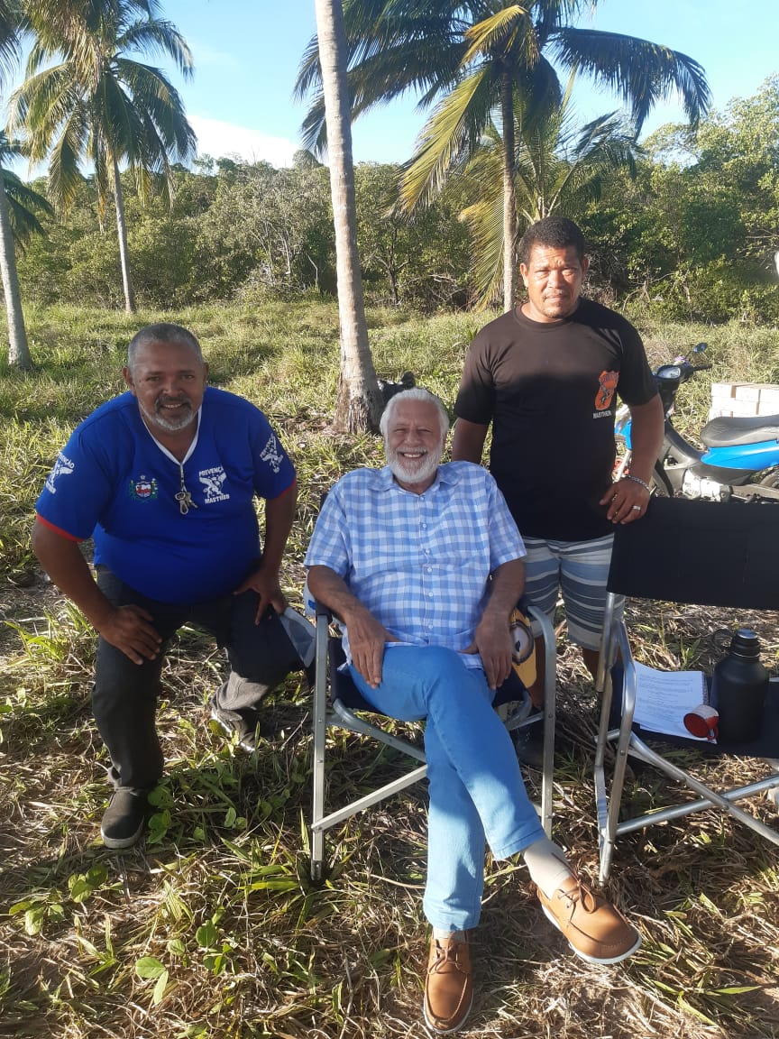 Keyler's tweet photo. Orgulho do meu amigo Josivan, da @mastherempreendimentos. Aqui na foto com Antônio Fagundes, Deus, no filme de Cacá Diegues, e com Dinho, seu fiel escudeiro. Trabalho na segurança e serviços diversos no  filme Deus Ainda é Brasileiro, rodado em Alagoas https://t.co/VRBj8PYanf