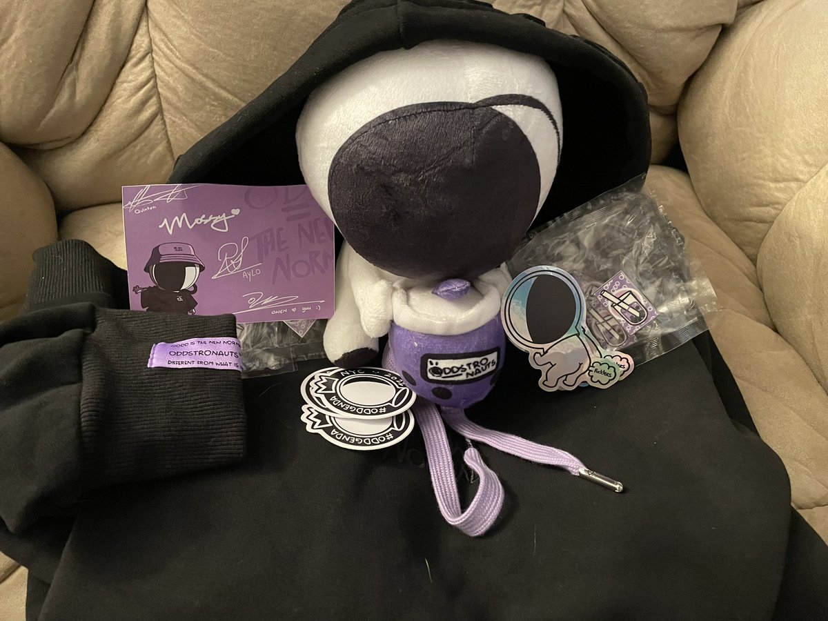 <a href="/oddstronauts/">Oddstronauts</a> appreciate the dope #oddies gear plushie!!  Lil dude is dope AF and the hoodie is str8🔥🔥🔥🤌#Thenewnormal ✊🫡