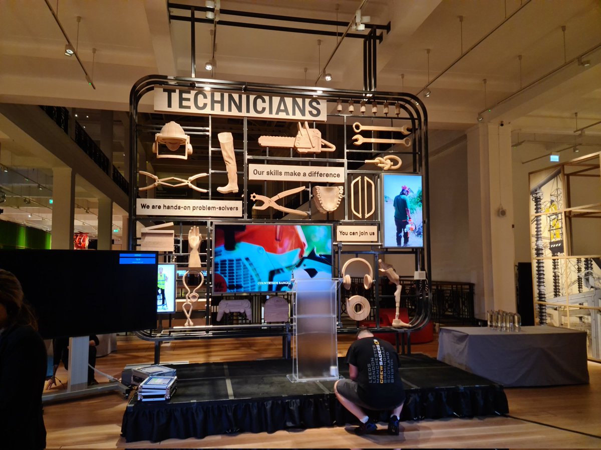 SussexTechs's tweet image. A truly inspiring day at the #TechsCommit signatory event today in @sciencemuseum. Proud to be part of the @TechsCommit initiative and picking up a submission award for @SussexUni.