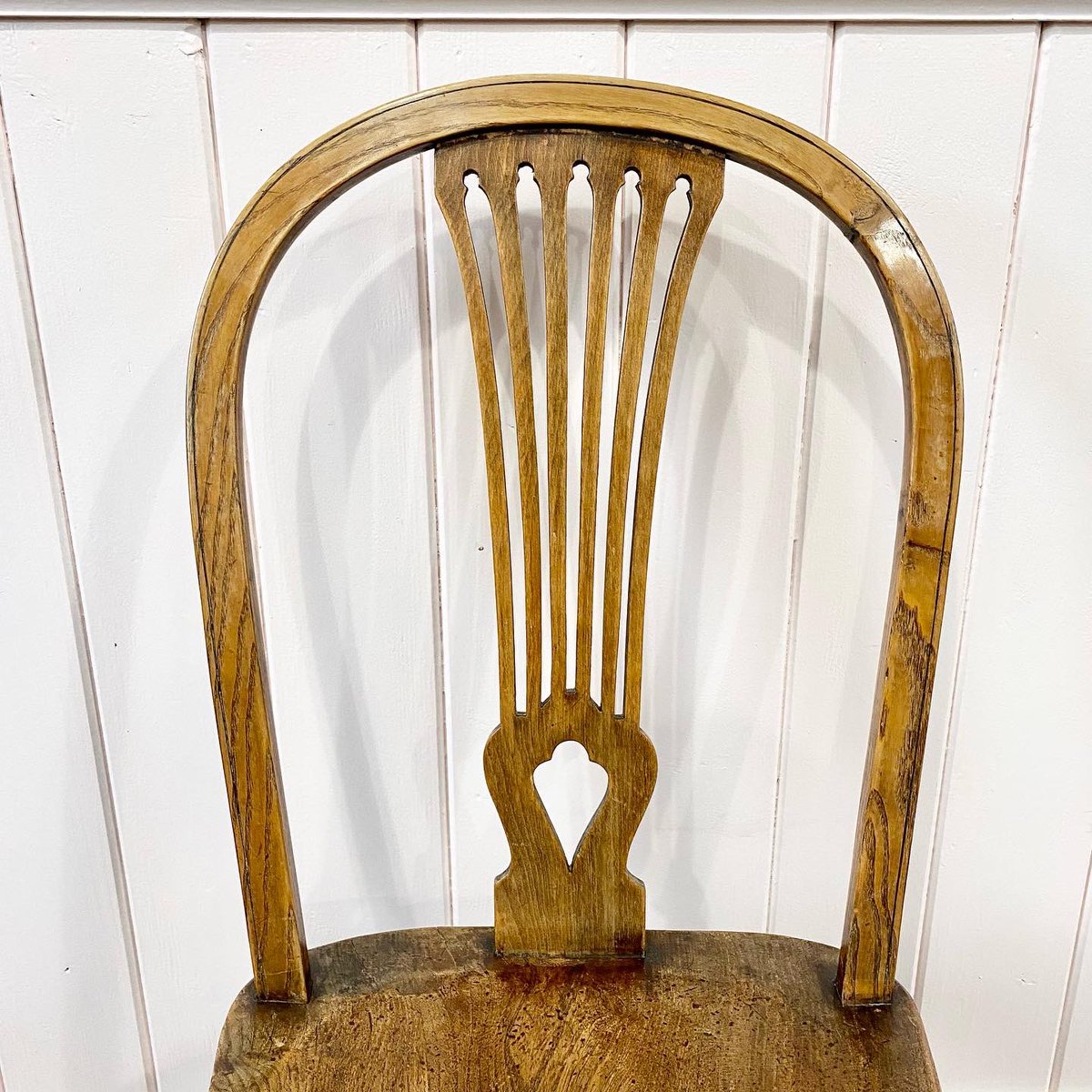 WelshVernacular's tweet photo. “Simplicity is the ultimate sophistication”

When done right it’s impossible to beat.
#welshvernacularantiques #design #setofchairs #setofchairsforsale #simplicity #perfection #interiors #interiorstylist #style #antiques #countryantiques #interiorstyle https://t.co/m6u2InHc6s