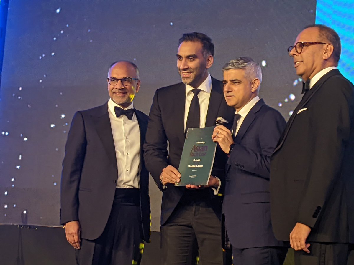 asianculturevul's tweet photo. Mayor of London @MayorofLondon helps to launch this year's Asian Rich List, profiling 101 of the country's richest Asians
#AsianBusinessAwards #ABAs
#AsianRichList @AsianBizAwards with Kalpesh and Shailesh Solanki of Asian Media Group https://t.co/RH6HNftMnX