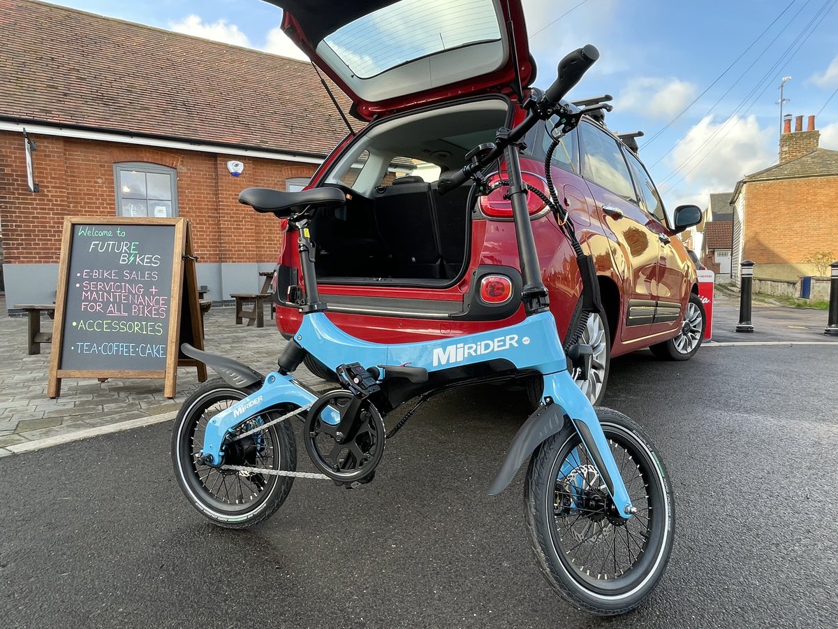FutureBikes_'s tweet photo. It turns out the awesome @MiRiDERuk ONE fits perfectly into the boot of a Fiat 500… with plenty of room to spare!

 #cycling #FoldableEbike https://t.co/Iav6HrXkwW