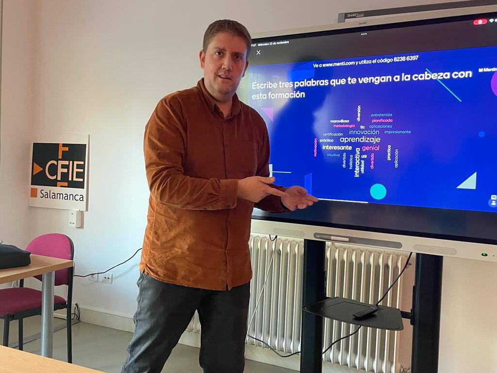 Formación hecha en <a href="/cfiesalamanca/">CFIE SALAMANCA</a> sobre <a href="/Mentimeter/">Mentimeter</a> @GoodNotesApp <a href="/wakelet/">Wakelet 💙</a> y más, gracias al proyecto #Formapps <a href="/CompDigEdu_SA/">Competencia Digital Educativa Salamanca</a> <a href="/SalesianosPiza/">Colegio Salesiano San José</a>
