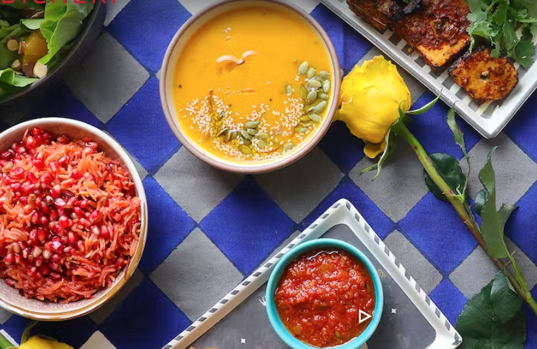 .@Pondicheri's chef, Anita Jaisinghani, isn't big on recipes.

But she's just published a great new cookbook.

On today's <a href="/CityCastHouston/">City Cast Houston</a>:

podcasts.apple.com/us/podcast/pop…