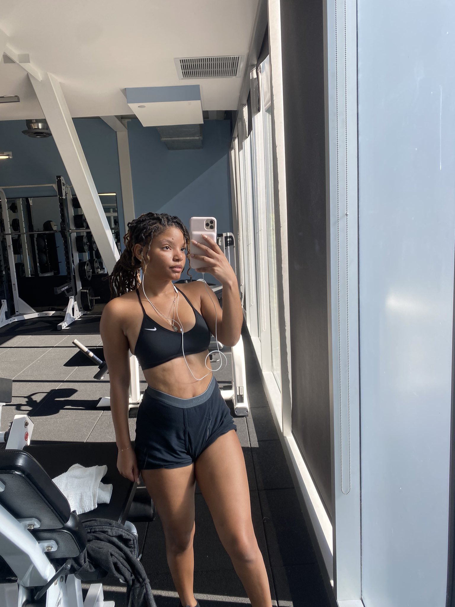 Halle on Twitter "😅 https //t.co/2Xs3Y1QL8w" / Twitter