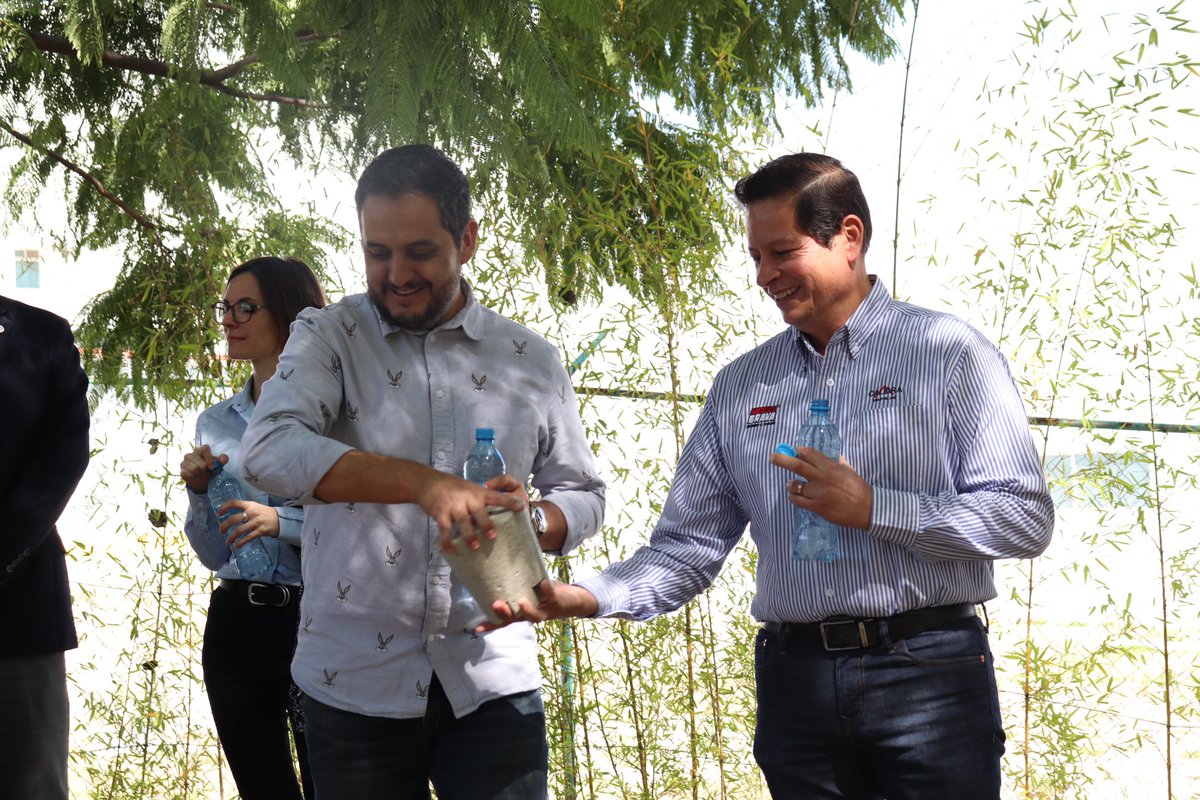 elmuitec's tweet photo. Inauguración de instalación artística permanente de “Playa Concreta”
Obra de Joris Gourdel-Bréhier en el @TECcampusPUE 

#Inaguración #playaconcreta #tec #elmui #elmuitec

@afpuebla @mezclabrava https://t.co/mSbEPyKZjA