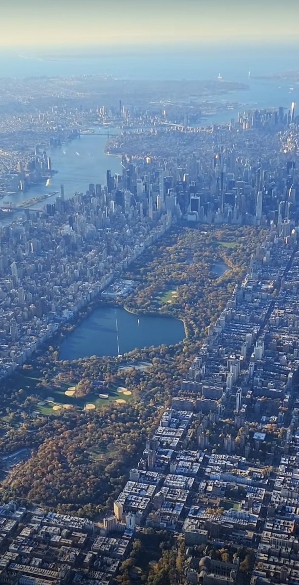 beyondsummitllc's tweet photo. NYC - Happy Thanksgiving #FIFAWorldCup #nyc https://t.co/uI3T8iOEww
