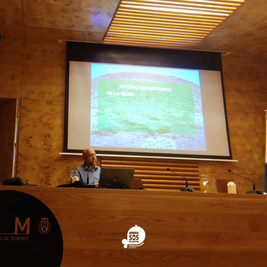 SOSAtlantico's tweet photo. Doctor José García Casanova, has amazed us with his lecture on the nature and history of Malpaís de Rasca 🤩 at the 📍 MUNA. Museum of Nature and Archaeology 🙌🏻 https://t.co/MHRx2Vp9ZM