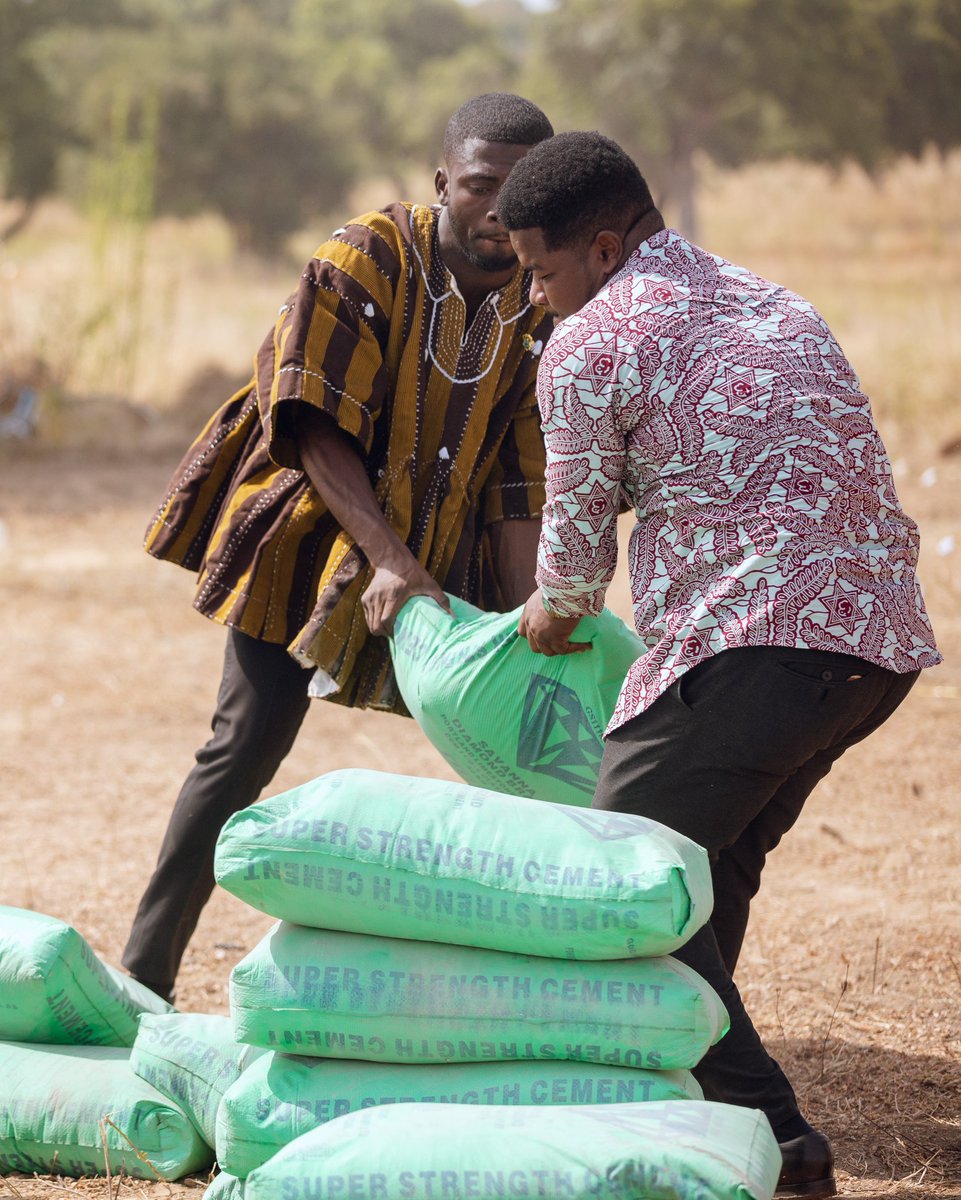 A leader is one who knows the way, goes the way, and shows the way ~ John C. Maxwell 

The man <a href="/dlarbiampofo/">Dennis Nana Appiah Larbi-Ampofo</a> 🥰❤