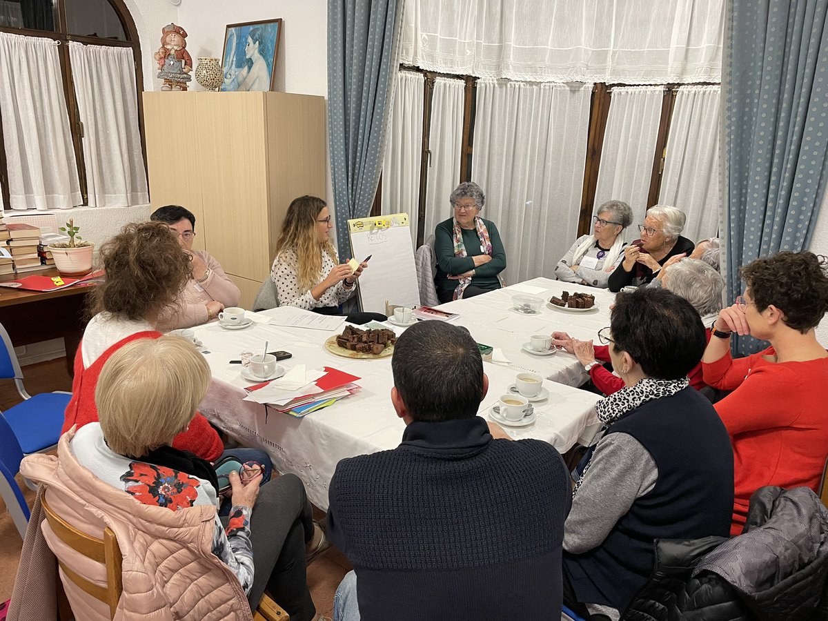 DSSLagunkoia's tweet photo. Continuamos explorando en comunidad el potencial, y tb los límites, de los dispositivos de voz para acercar la tecnología a las personas que no están en esto, ni se les espera.
#Aterpea #Guardaplata
#CaféConAlexa
@Aptes @Ayto_SS #ServicioApoyoAAPPMM
@Apitropik https://t.co/rsUadxF0xs