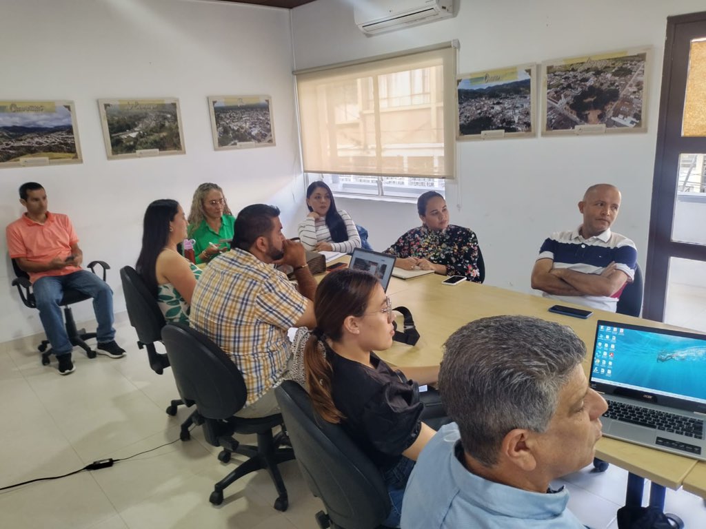 DAFP_COLOMBIA's tweet image. Con el acompañamiento del #DAFP se llevó a cabo el evento “Generación de capacidades en equipos de gobiernos municipales, para la implementación de la Política de Riesgos en el marco de #MIPG”. Esta actividad contó con la participación de distintas alcaldías de Norte de Santander