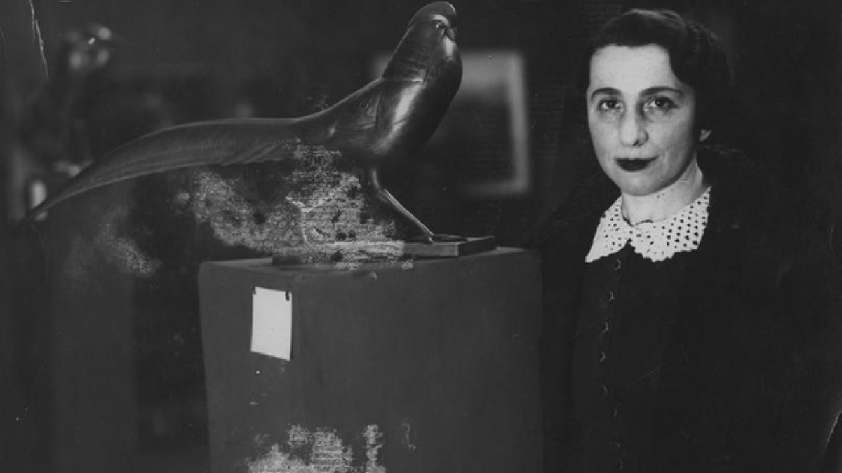 AlderferAuction's tweet photo. Our Fine Art Auction (Dec. 8) features this rare sculpture by Magdalena Gross (1891-1948), a Polish-Jewish Sculptor who was inspired to sculpt animals after hiding in the Warsaw Zoo. Read more about this artist in our Blog, or bid at https://t.co/rcQELq0yJP! https://t.co/PAyTFzlJzm