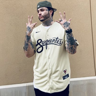 SevenTrilly's tweet photo. #NewProfilePic https://t.co/bHXuPpSa6B