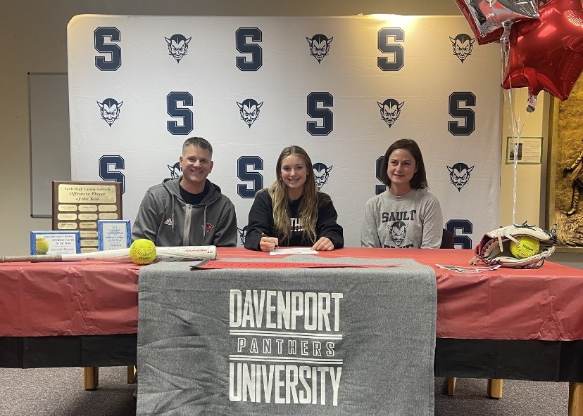 It’s official!! ❤️🖤🐾 #gopanthers ⁦<a href="/DU_SBALL/">PANTHER SOFTBALL</a>⁩ ⁦<a href="/KathrynBzdafka/">Kathryn Bzdafka</a>⁩ ⁦<a href="/BoltsMid/">Mid-Michigan Bolts Kotenko</a>⁩