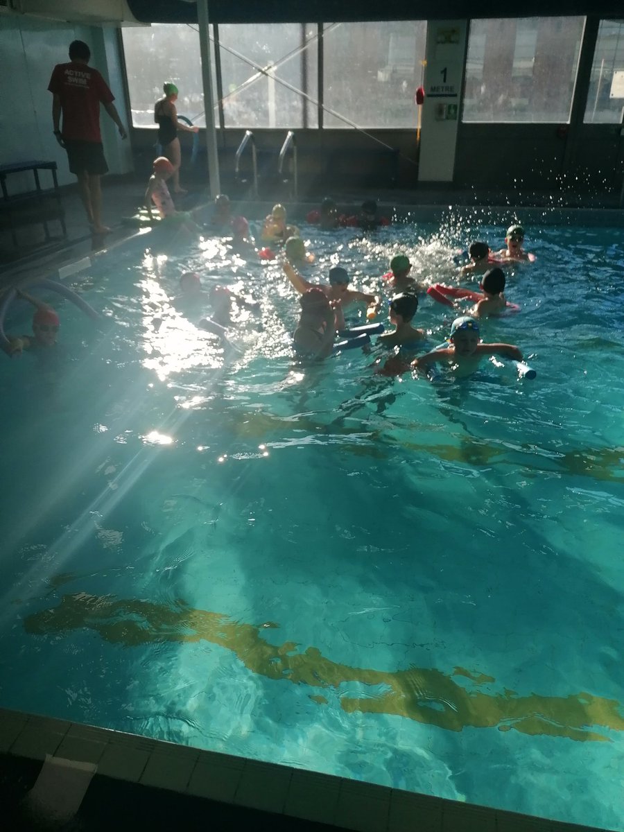 MapleCrossFore1's tweet photo. @MapleCrossJMI This week at swimming the children had a splashing time. One group focused on floating on both their front and back, the other group practice the skills of swimming including diving into the pool.
#swimlikeafish #lifeskills https://t.co/gxI7A0d6iN