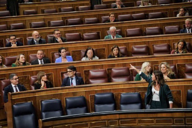 MarioNoyaVoz's tweet photo. Se pasa la vida deshumanizando y señalando al rival político (para ella el enemigo), llamando fascista a quien no comparte su ideario comunista, criminal y criminógeno. No es ninguna víctima, sino un personaje profundamente tóxico y peligroso. https://t.co/MJt6T0M7TX