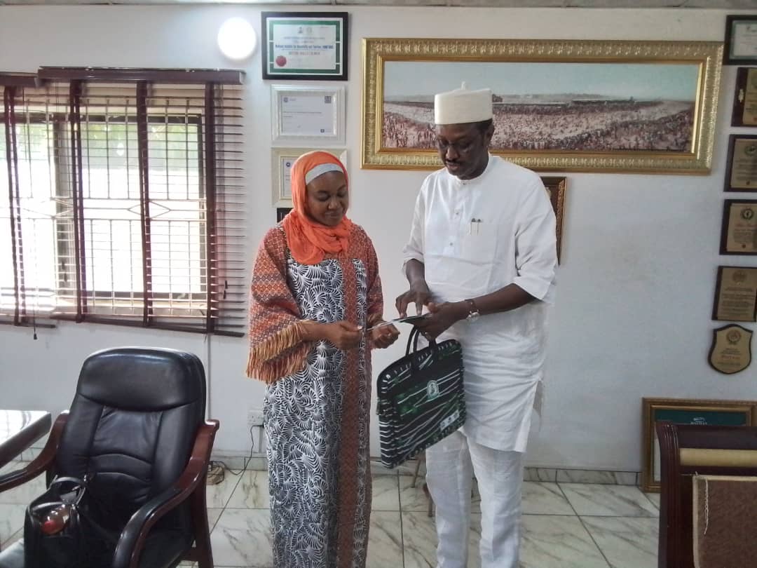 AFRICAN TOURISM BOARD OFFICIAL HQ (@atb_hqs) on Twitter photo Amb. Peace Onuiri, receiving souvenirs on behalf of ATB from the Director General, National Institute for Hospitality and Tourism (NIHOTOUR) Abuja, Alh. Nura Kangiwa, while on a courtesy call to the organization. <a href="/NKangiwa/">Nura Kangiwa - DG, NIHOTOUR</a> @nihotour <a href="/CuthbertNcube6/">Cuthbert Ncube</a> <a href="/AfricanUnion/">The African Union</a> Amb. Peace Onuiri, receiving souvenirs on behalf of ATB from the Director General, National Institute for Hospitality and Tourism (NIHOTOUR) Abuja, Alh. Nura Kangiwa, while on a courtesy call to the organization. <a href="/NKangiwa/">Nura Kangiwa - DG, NIHOTOUR</a> @nihotour <a href="/CuthbertNcube6/">Cuthbert Ncube</a> <a href="/AfricanUnion/">The African Union</a>