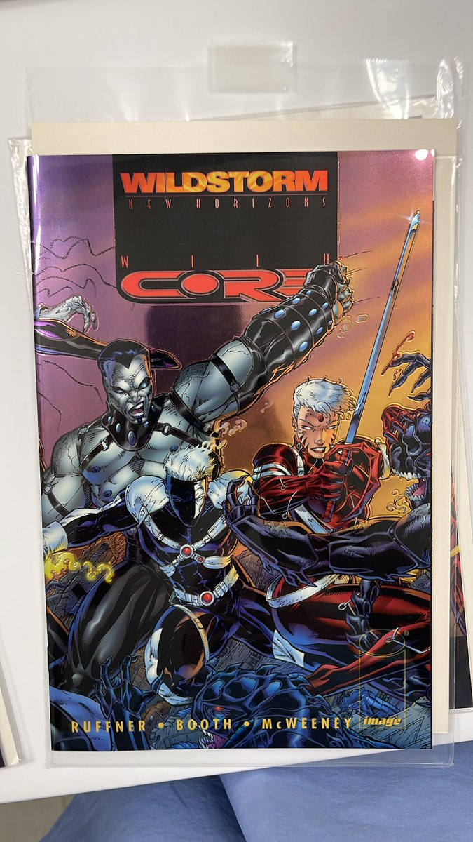 rholmes0520's tweet photo. Todays Wildstorm longbox issue. It’s from one of my all time favorite pencilers and stars my favorite #Wildstorm character Backlash! It’s Wildcore #1! Gorgeous artwork from @Demonpuppy and #TomMcWeeney (assists from Al Vey). Regular and chromium variant… #Wildcore #BrettBooth https://t.co/TnnsXxGFSM