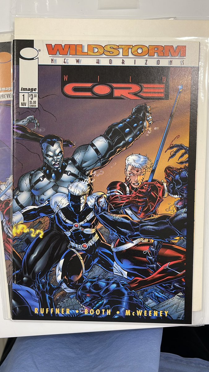 rholmes0520's tweet photo. Todays Wildstorm longbox issue. It’s from one of my all time favorite pencilers and stars my favorite #Wildstorm character Backlash! It’s Wildcore #1! Gorgeous artwork from @Demonpuppy and #TomMcWeeney (assists from Al Vey). Regular and chromium variant… #Wildcore #BrettBooth https://t.co/TnnsXxGFSM