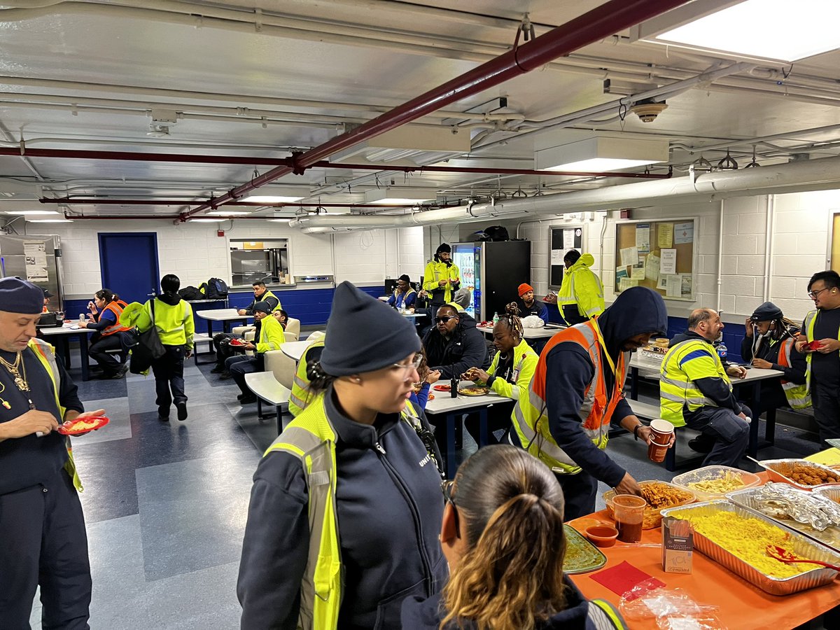 Kristen Self (@self_kristen) on Twitter photo Showing thanks and appreciate to our extended family! Family and feast..Happy Thanksgiving from the EWR leadership team! ๐ฆ๐ฝ๏ธ๐ <a href="/rodney20148/">Rodney</a> <a href="/weareunited/">We Are United</a> <a href="/HendyGeorge/">George Hendy</a> #EWR #Goodleadstheway #EWRbaggaeteam Showing thanks and appreciate to our extended family! Family and feast..Happy Thanksgiving from the EWR leadership team! ๐ฆ๐ฝ๏ธ๐ <a href="/rodney20148/">Rodney</a> <a href="/weareunited/">We Are United</a> <a href="/HendyGeorge/">George Hendy</a> #EWR #Goodleadstheway #EWRbaggaeteam