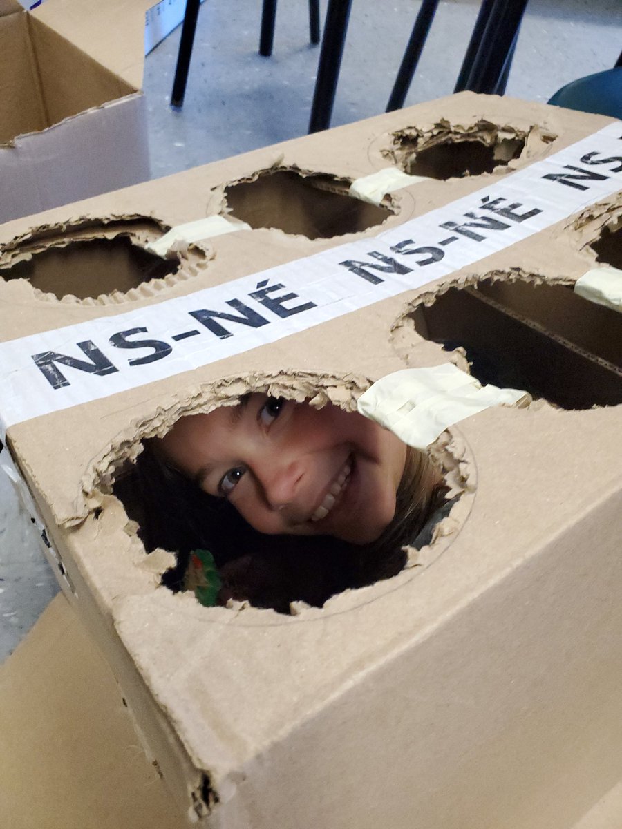 Under the Sea Arcade Cardboard Challenge Part 1: Creating!

Students were great communicators, collaborators and problem-solvers as they made their designs a reality!🧡✨ <a href="/ALJ_official/">Ash Lee Jefferson</a>